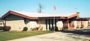 Exterior shot of Bradshaw & Range Funeral Home